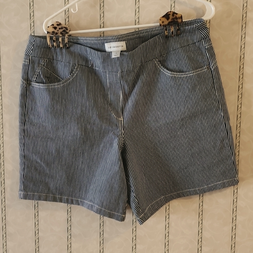 Size 14 Liz Clairborne stripped blue and white shorts